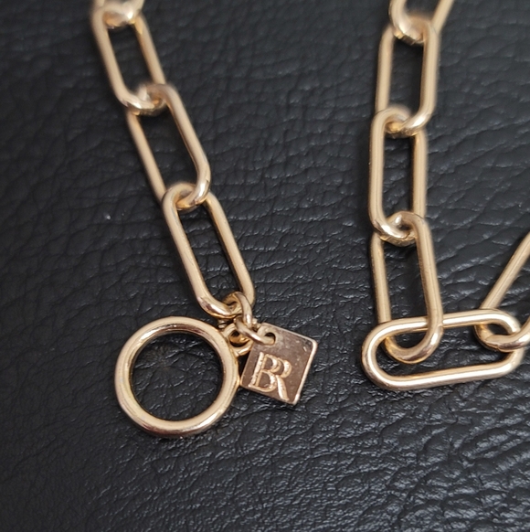 Banana Republic Gold Paper Clip Chain - 18"-  Toggle Clasp Closure - Picture 2 of 2